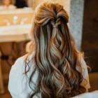 Bröllopsdag frisyrer för långt hår